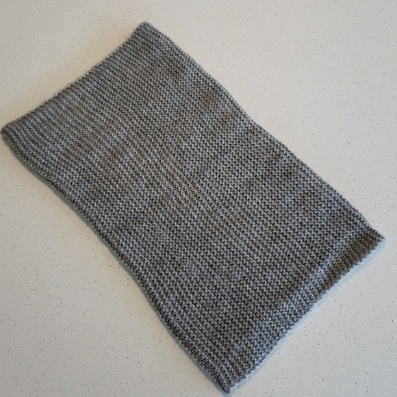 H&M scarf gray infinity tube style knit One size - Picture 3 of 4